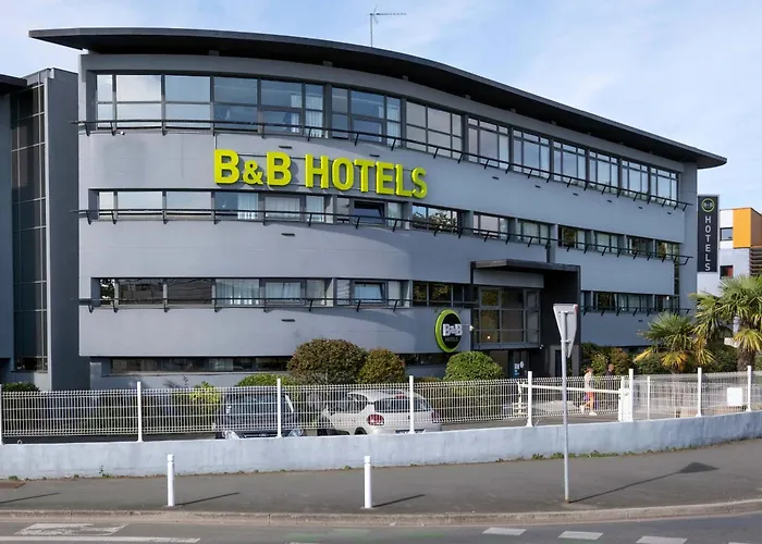 B&B HOTEL La Rochelle Centre Les Minimes
