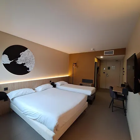 B&B HOTEL La Rochelle Centre Les Minimes Extérieur photo