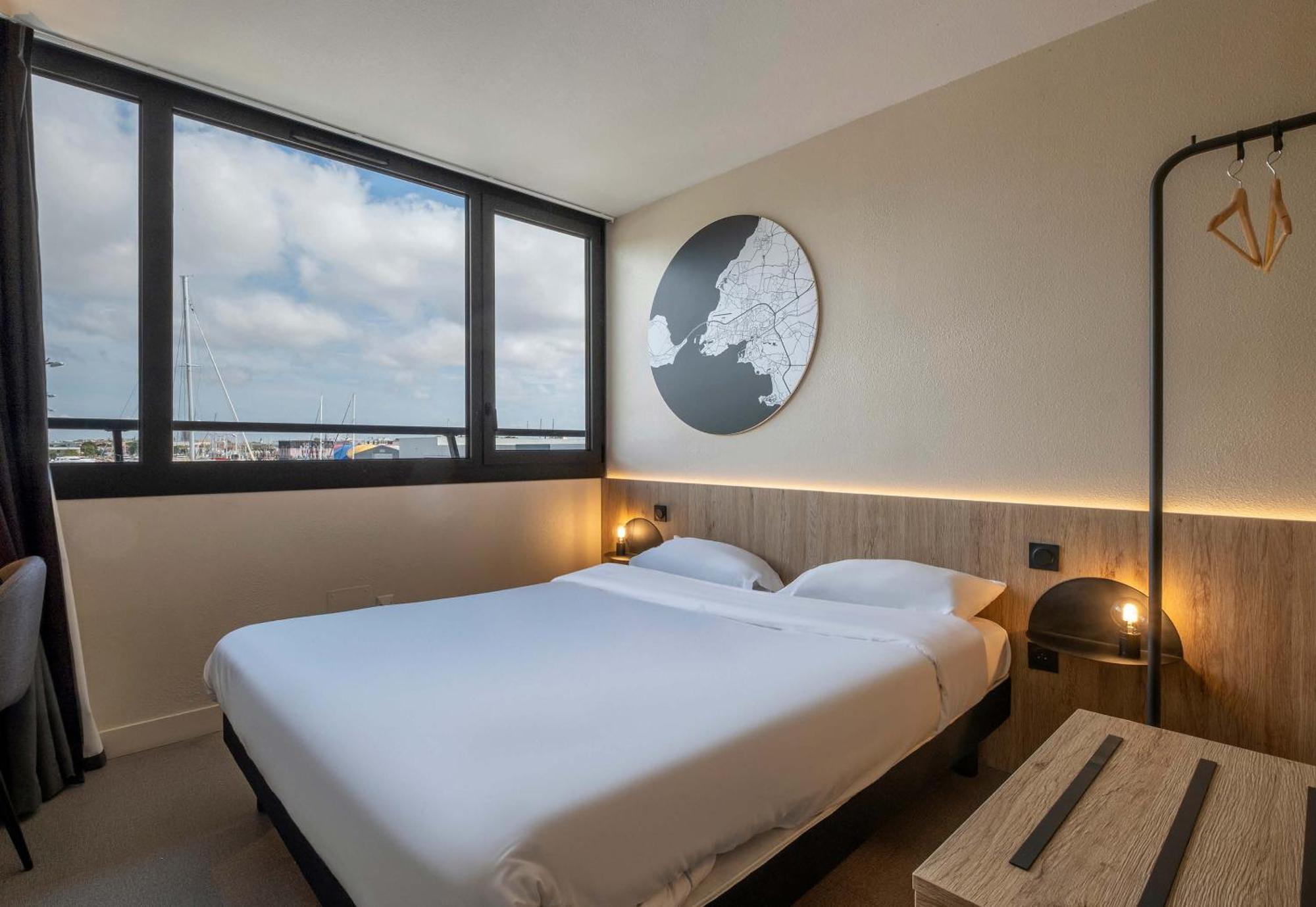 Hotel La Rochelle Centre Les Minimes 3*